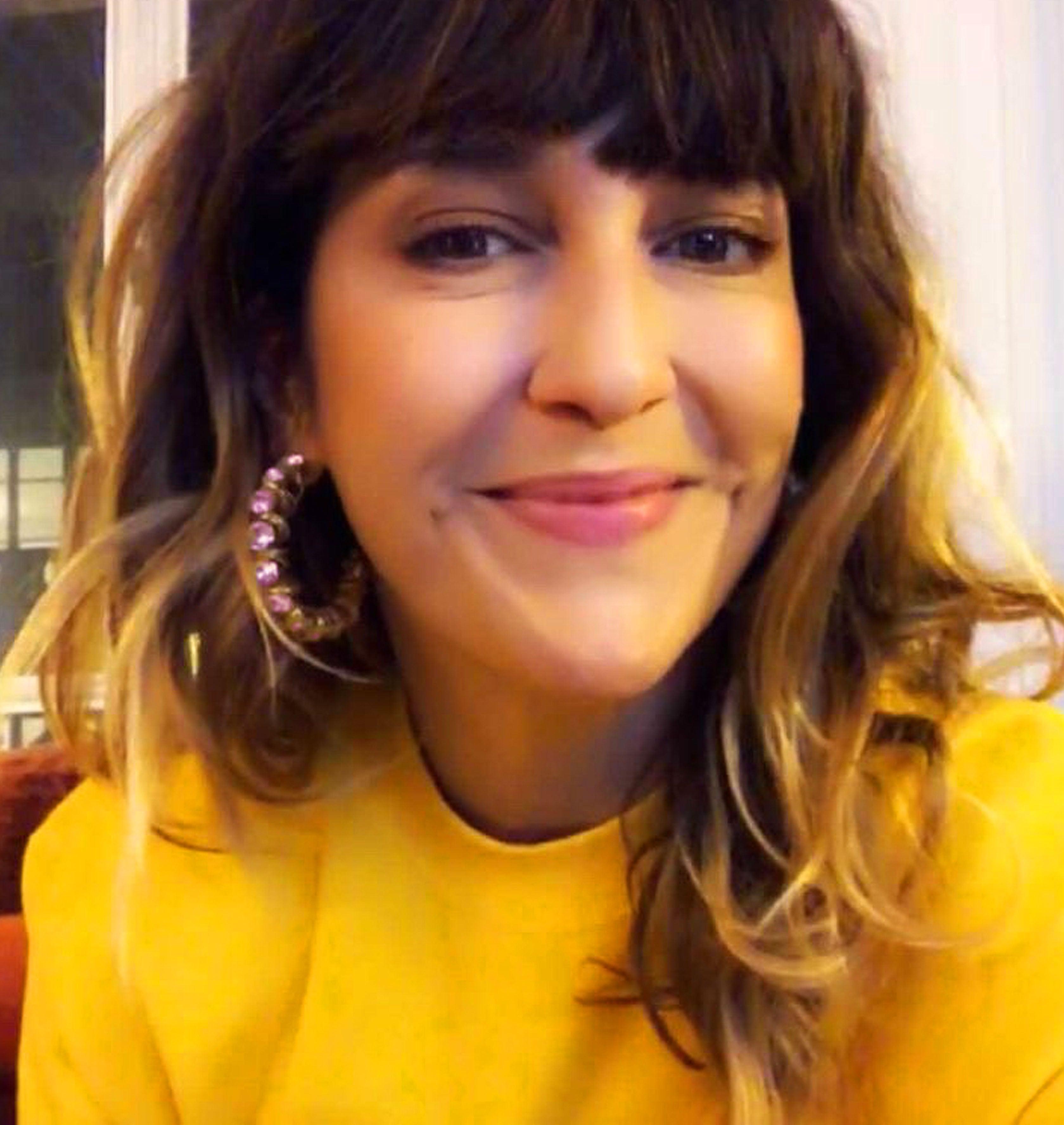 Earrings DISCO Light Rose - shop.mouttoncollet.com, moutton collet, bijoux createurs, bijoux fait main, bijoux fantaisie, bijoux en cristal strass, bijoux cristal swarovski, bijoux luxe, bijoux de stars, bijoux vip, bijoux originaux, bijou original, idee cadeau femme, cadeau de noel, cadeau chic et elegant, bijou moderne, bijou contemporain, fashion week boucles d'oreille créole en cristal strass rose light rose, madonna, kate moss, aya nakamura, daphne burki, vogue france magazine