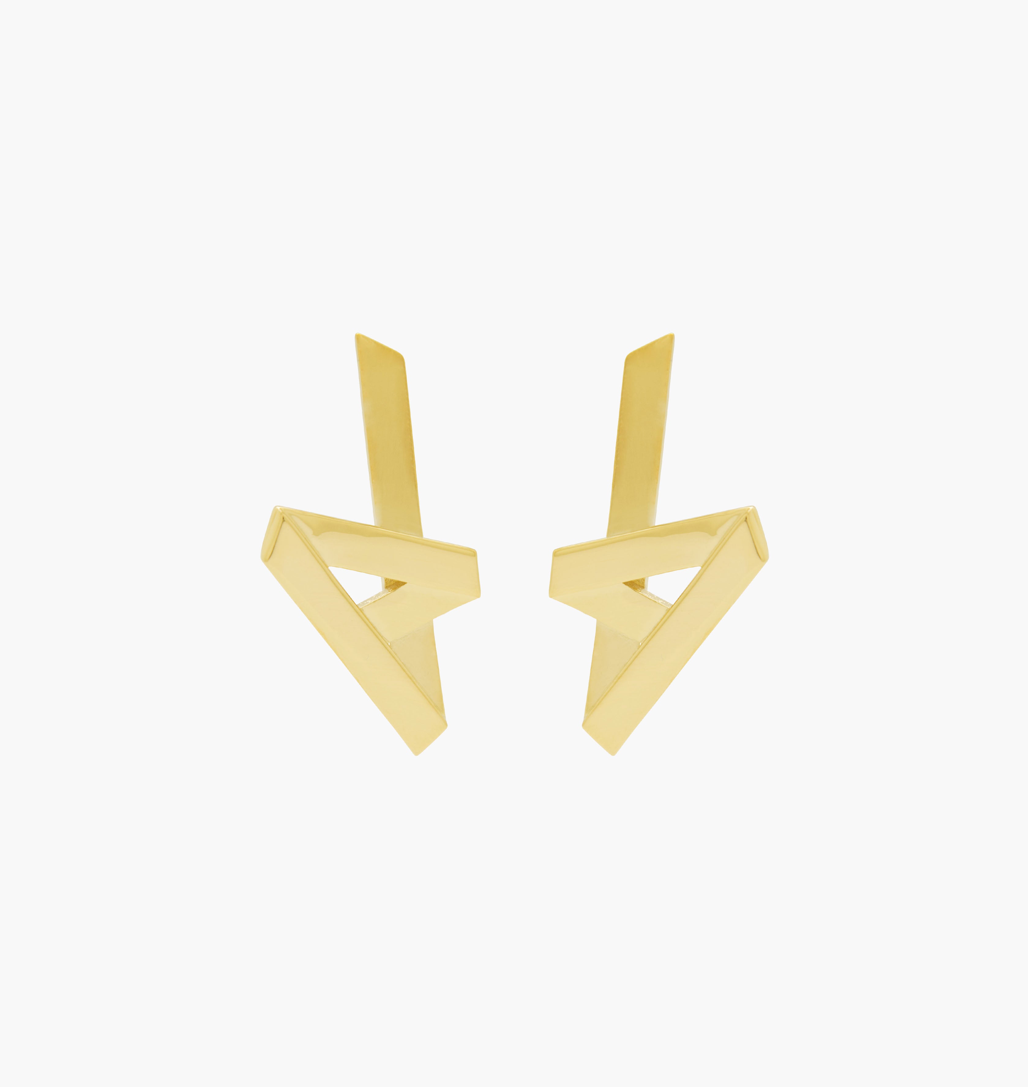 Moutton collet Nos boucles d'oreilles VIBES sont réalisées en bronze dorées à l'or fin. Elegantes et minimales, elles perfectionneront votre style avec une touche de modernité et fun, pour un look sophistiqué.  bijoux doré or, bijoux créateurs fabriqué made in Belgium , boucle d'oreille originale, boucle d'oreille or doré, zig zag, éclair , boucle d'oreille  année80