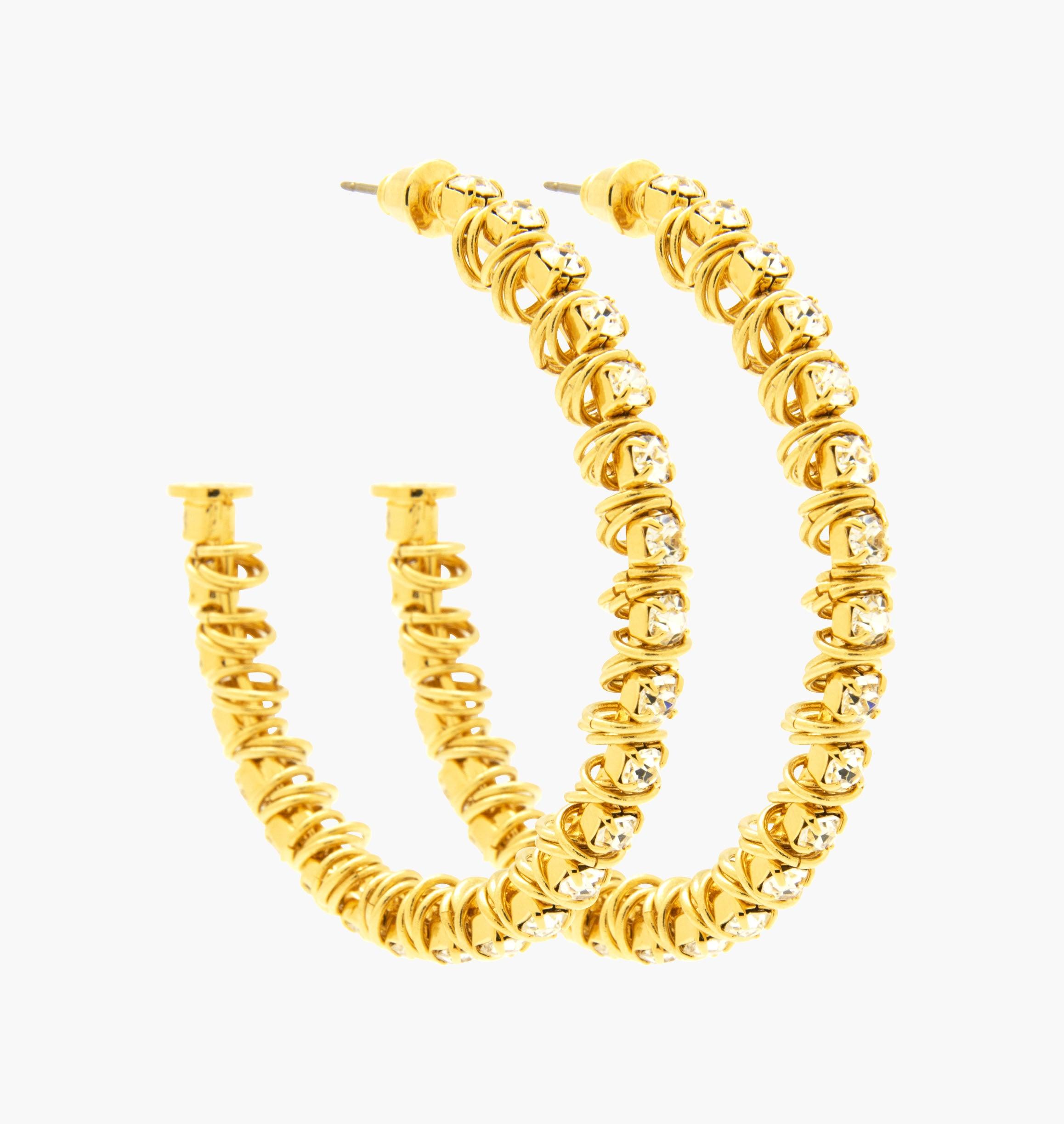 Earrings MOOPS Crystal - shop.mouttoncollet.com, Moutton colleT, Nos boucles d'oreilles MOOPS sont réalisées en bronze dorées à l'or fin, serties de cristaux scintillants coloris diamant et de petits anneaux. Elles seront parfaites pour look moderne et étincelant, boucles d'oreille créoles, bijou xl fantaisie, strass crystal,