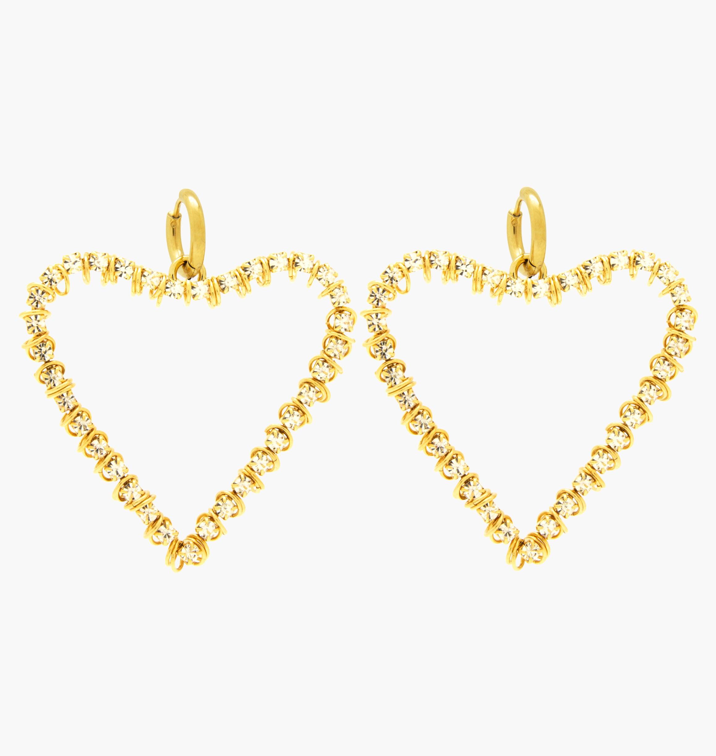 Earrings MAXIBISOUS Crystal - shop.mouttoncollet.com, Moutton colleT, Nos boucles d'oreilles MAXIBISOUS sont réalisées en bronze dorées à l'or fin, serties de cristaux scintillants coloris diamant et de petits anneaux. Elles seront parfaites pour look moderne et étincelant, Bijou fantaisie, bijoux coeur, fantaisie xl, bijoux tendances, fashion, mode, vogue bijoux,