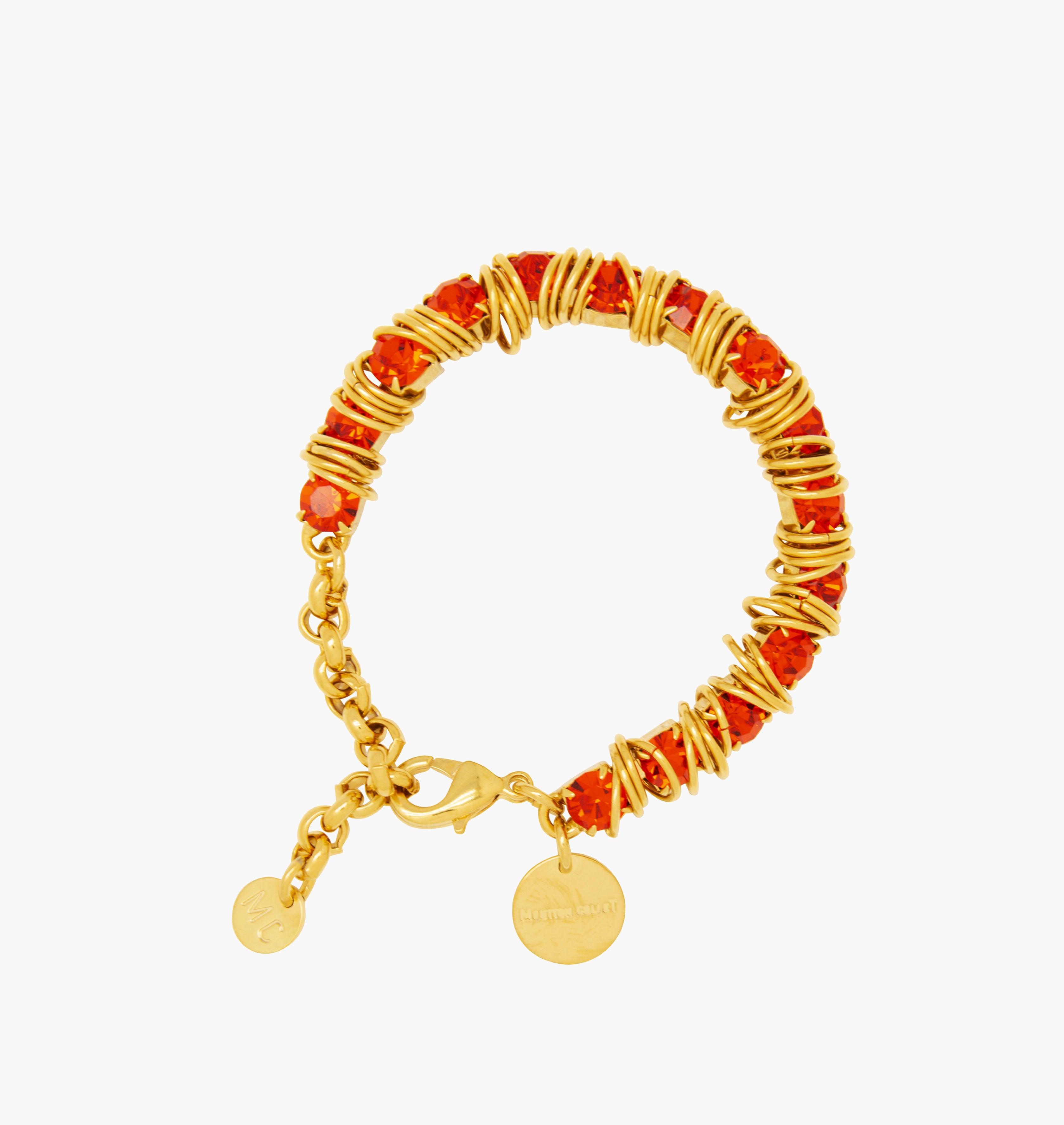 Bracelet ALLSTARS Hyacinth - shop.mouttoncollet.com, moutton collet, bijoux createurs, bijoux fait main, bijoux fantaisie, bijoux en cristal strass, bijoux cristal swarovski, bijoux luxe, bijoux de stars, bijoux vip, bijoux originaux, bijou original, idee cadeau femme, cadeau de noel, bracelet strass, bracelet rock, cadeau chic et elegant, bijou moderne, bijou contemporain, fashion week, Bracelet en cristal strass rouge hyacinth, rubis,