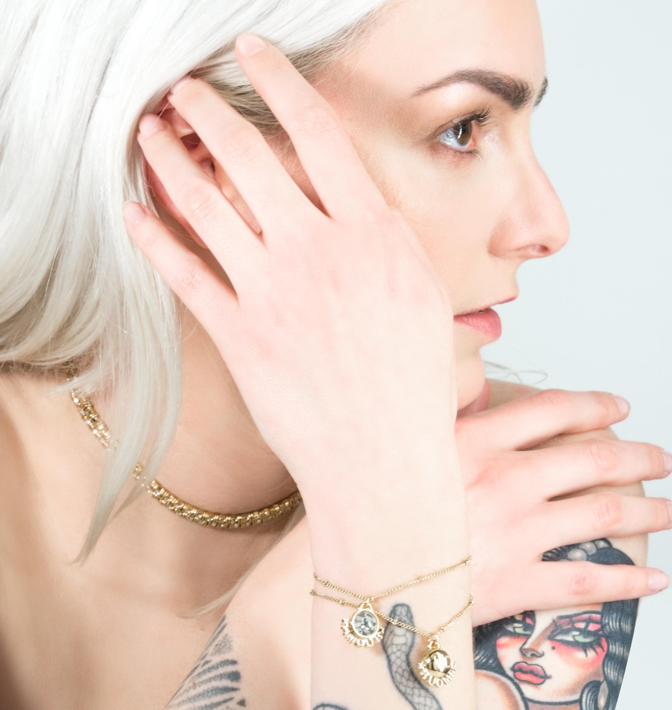 mouttoncollet moutton collet bijoux bijou createur paris belgique belge made in france italie, fashion mode tendance instabijoux instabijou, pdpaola louis vuitton gucci saint laurent chanel vogue aya nakamura cadeau coup de coeur, pandora histoiredor, amazone, cartier hermes maty boucles doreille bracelet collier galerie lafayette cleor dior messika gucci balenciaga cristal nacre perle doré anna wintour jewelry fashion crush luxe belgique belgium paris, bijoux mariage