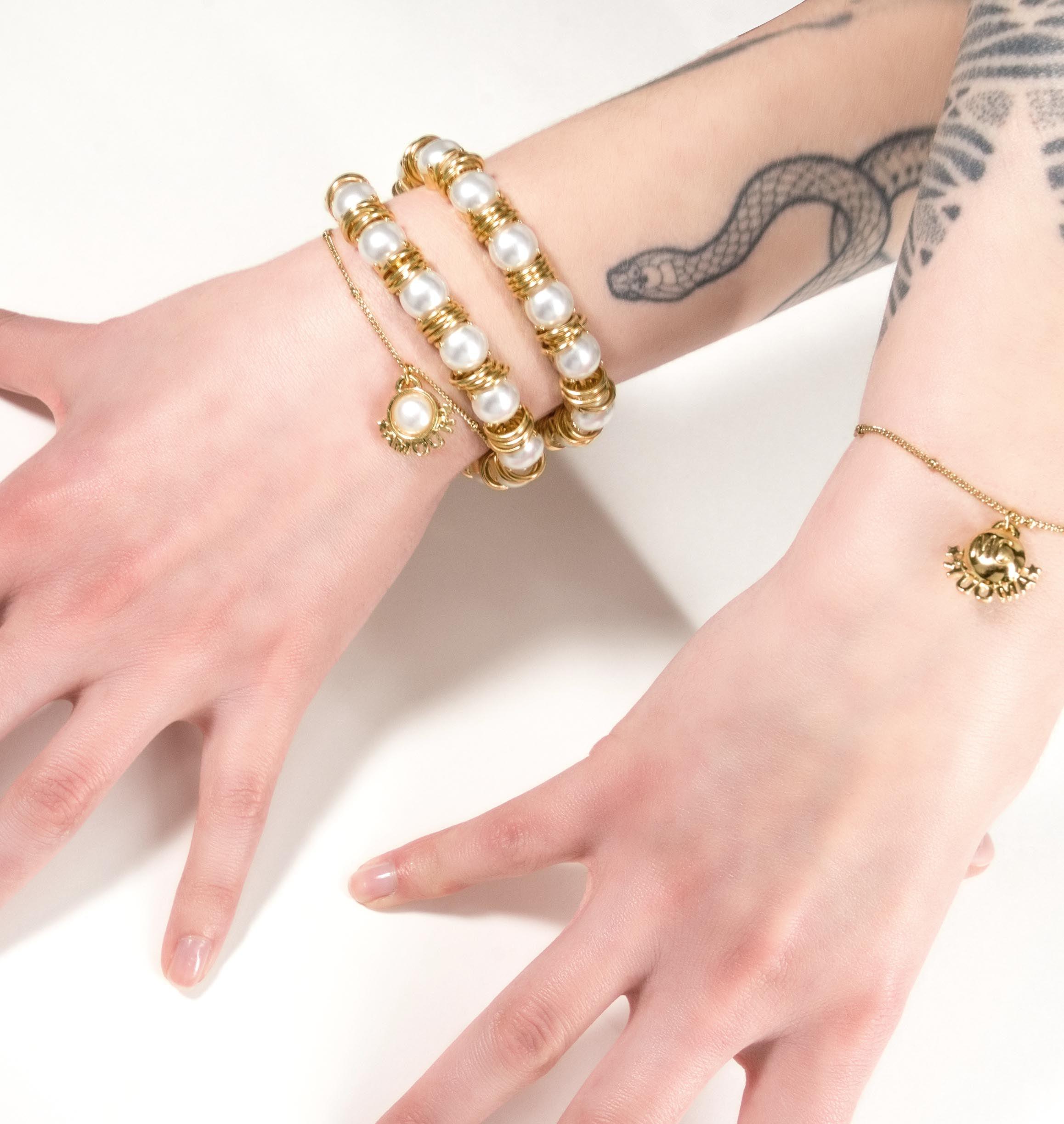 mouttoncollet moutton collet bijoux bijou createur paris belgique belge made in france italie, fashion mode tendance instabijoux instabijou, pdpaola louis vuitton gucci saint laurent chanel vogue aya nakamura cadeau coup de coeur, pandora histoiredor, amazone, cartier hermes maty boucles doreille bracelet collier galerie lafayette cleor dior messika gucci balenciaga cristal nacre perle doré anna wintour jewelry fashion crush luxe belgique belgium paris, bijoux mariage amour