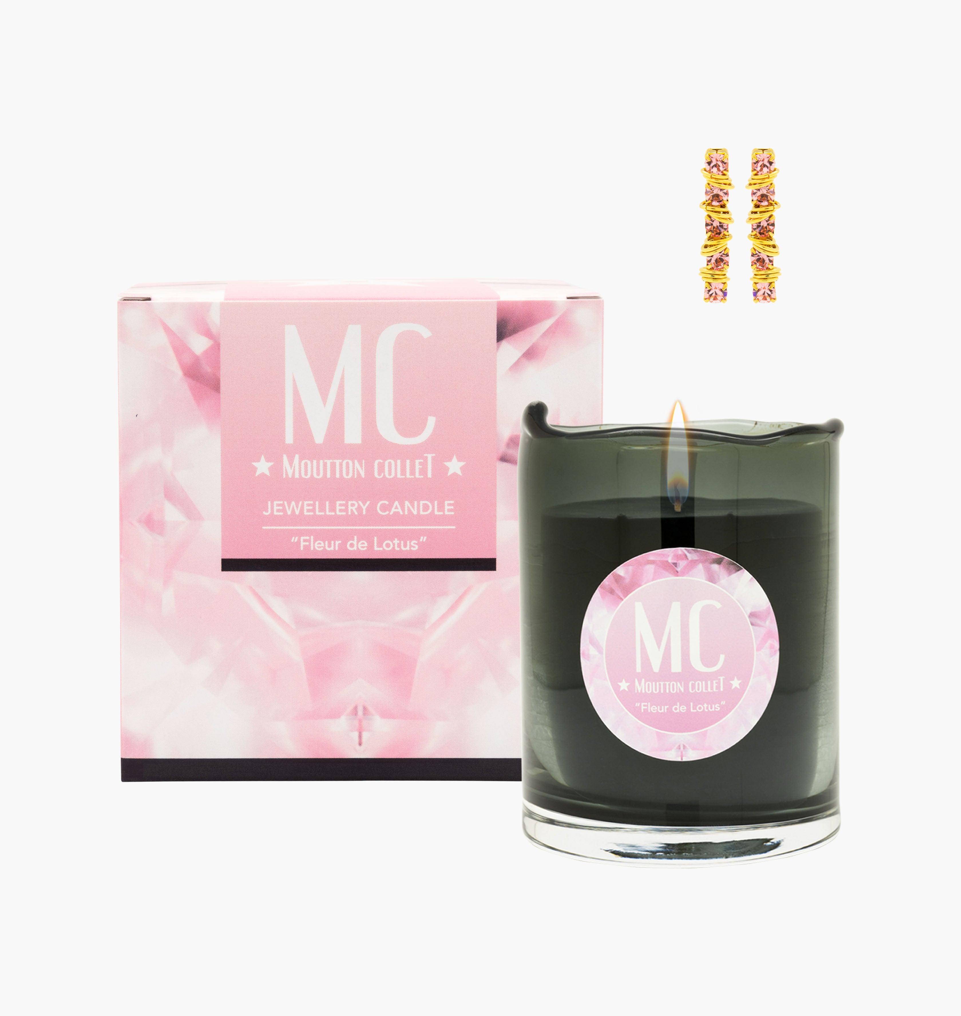 "FLEUR DE LOTUS" Jewellery Candle Bracelet - shop.mouttoncollet.com, Bougie Bijou, Bracelet en cristal, coffret Bougie parfumee et bijou cristal swarovski rose clair light rose strass, bougie naturelle 100% végétale, boite allumettes, pochon bijou, moutton collet, bougie de createur, bougie de luxe, bougie deco, bougie decoration interieur, chic et elegante, idee cadeau, cadeau de noel femme, bijou femme, myjoliecandle myjewelerycandle myjewelcandle cire trudon diptyque baobab