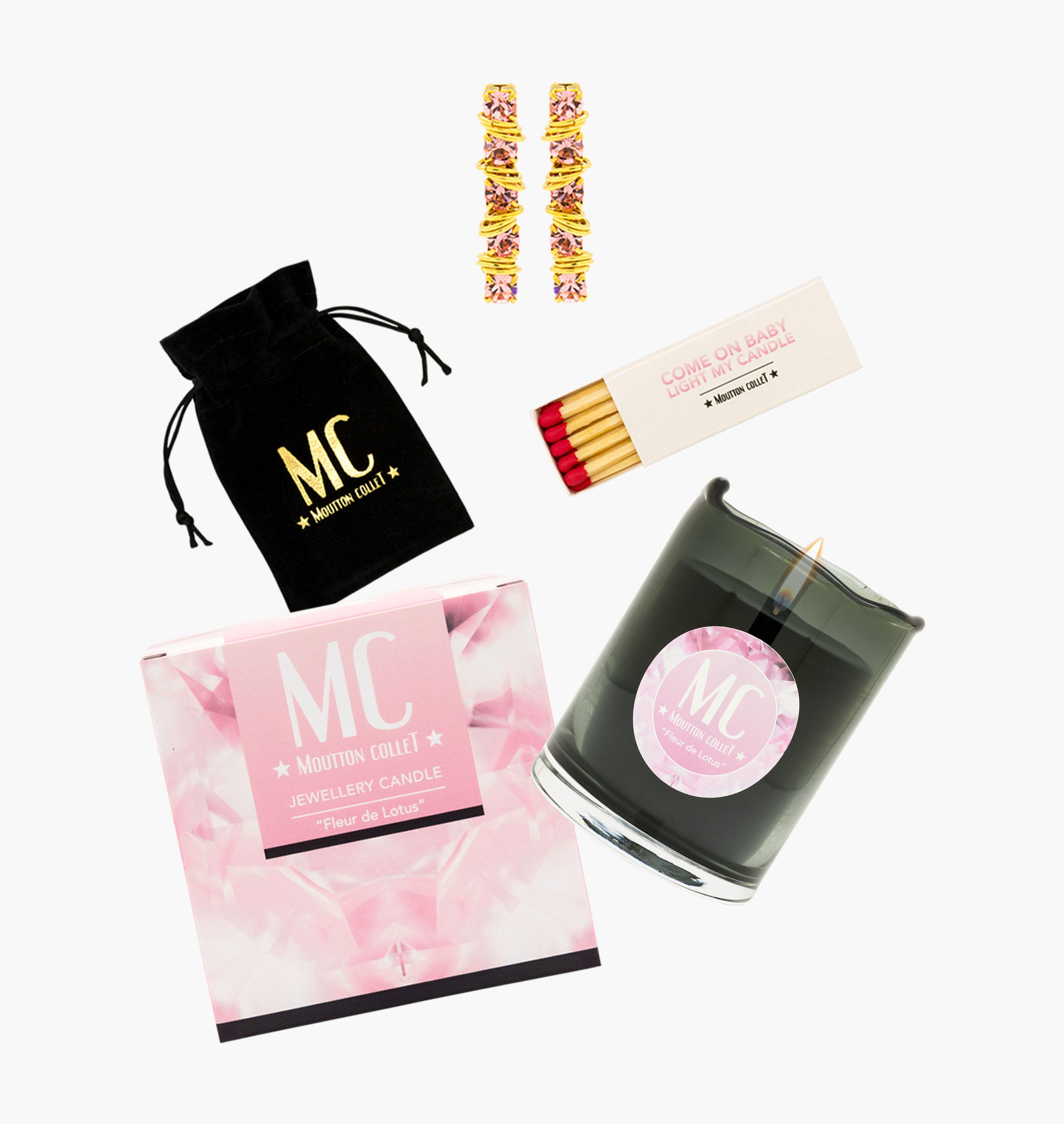 "FLEUR DE LOTUS" Jewellery Candle Earrings - shop.mouttoncollet.com  ,  Bougie Bijou, Boucles d'oreille en cristal, coffret Bougie parfumee et bijou cristal swarovski rose clair light rose strass, bougie naturelle 100% végétale, boite allumettes, pochon bijou, moutton collet, bougie de createur, bougie de luxe, bougie deco, bougie decoration interieur, chic et elegante, idee cadeau, cadeau de noel femme, bijou femme, myjoliecandle myjewelerycandle myjewelcandle cire trudon diptyque baobab