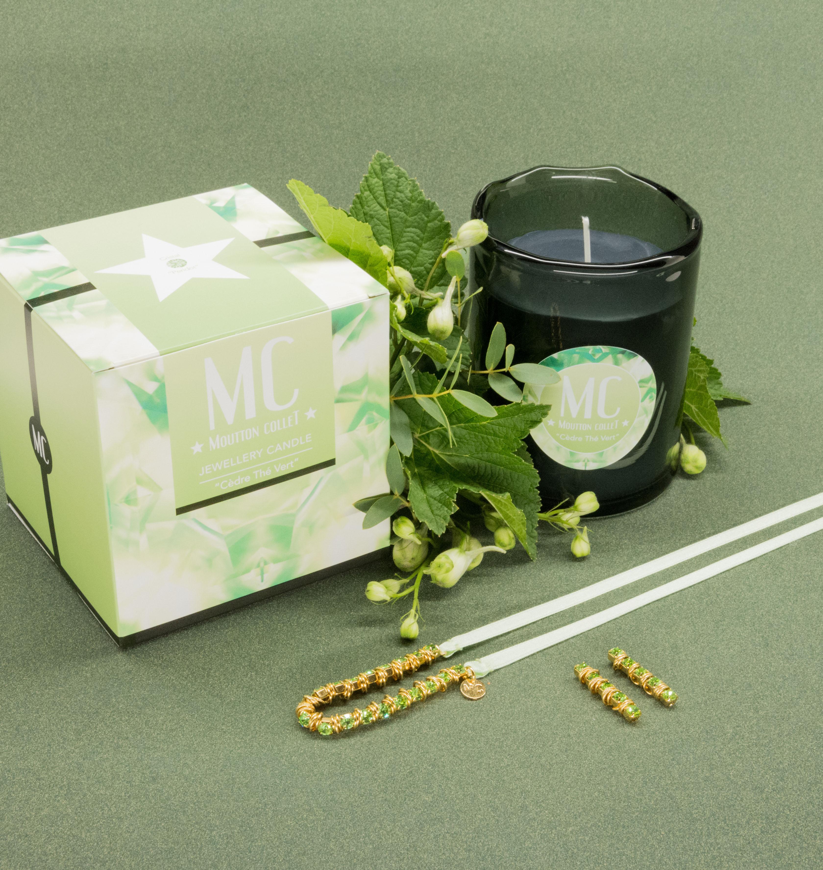 "CEDRE THE VERT" Jewellery Candle Earrings - shop.mouttoncollet.com, Bougie Bijou, Boucles d'oreille en cristal, coffret Bougie parfumee et bijou cristal swarovski vert peridot strass, bougie naturelle 100% végétale, boite allumettes, pochon bijou, moutton collet, bougie de createur, bougie de luxe, bougie deco, bougie decoration interieur, chic et elegante, idee cadeau, cadeau de noel femme, bijou femme, cadeau anniversaire, myjoliecandle myjewelerycandle myjewelcandle cire trudon diptyque baobab