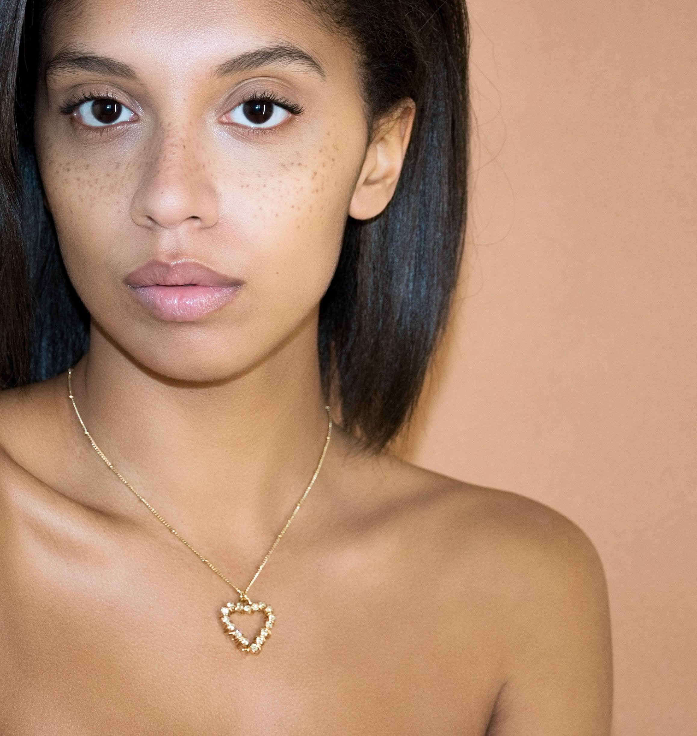 mouttoncollet moutton collet matthieu nicolas bijoux jewelry createurs mode fashion style tendance cristal crystals strass diamant diamond turquoise boheme chic tendance mode moderne qualite galeries lafayette 24S dior gucci or doré belgique france bracelet collier boucles d'oreille boheme chic creole aya nakamura coeur heart