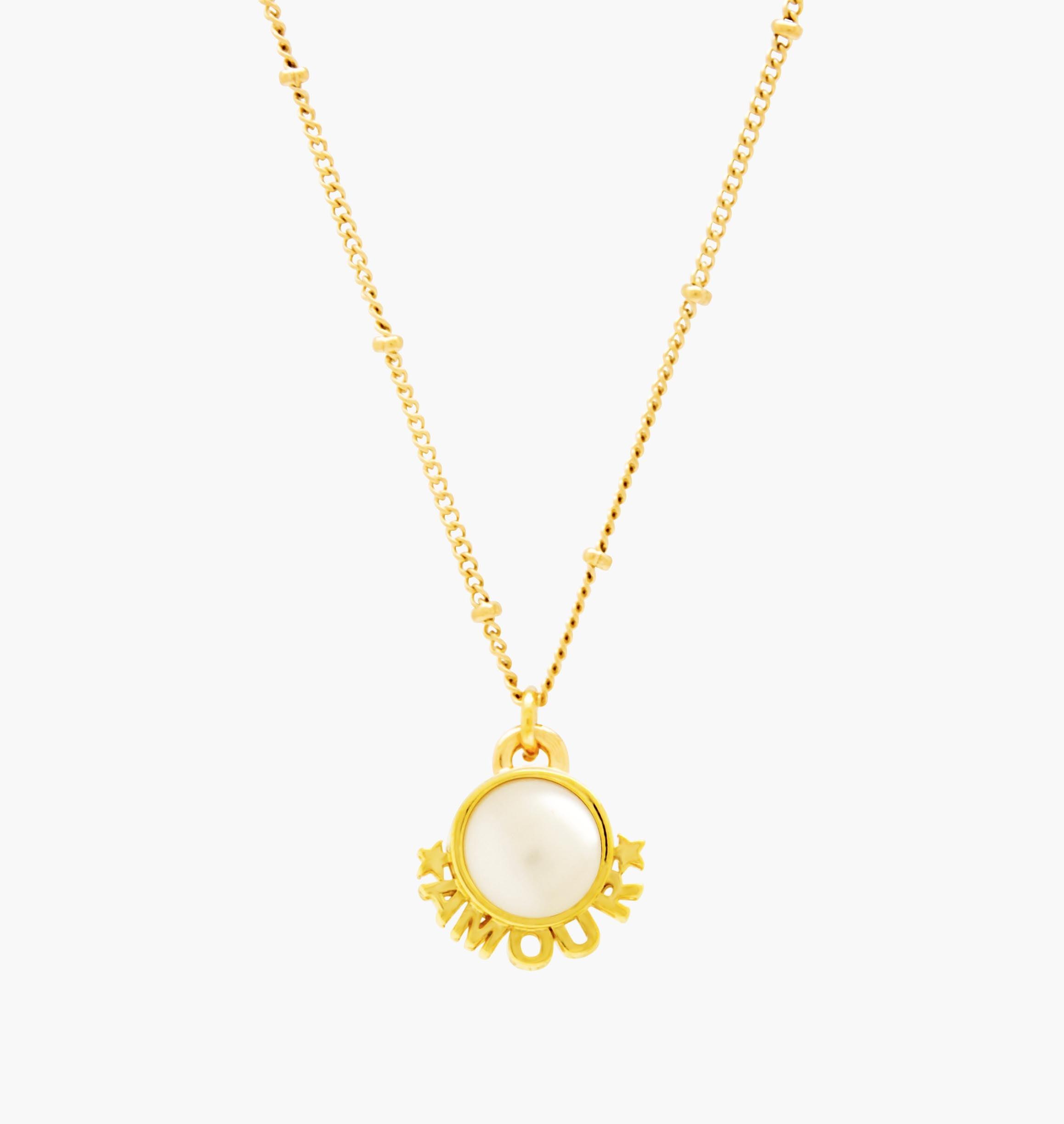 mouttoncollet moutton collet bijoux bijou createur paris belgique belge made in france italie, fashion mode tendance instabijoux instabijou, pdpaola louis vuitton gucci saint laurent chanel vogue aya nakamura cadeau coup de coeur, pandora histoiredor, amazone, cartier hermes maty boucles doreille bracelet collier galerie lafayette cleor dior messika gucci balenciaga cristal nacre perle doré anna wintour jewelry fashion crush luxe belgique belgium paris, bijoux mariage amour