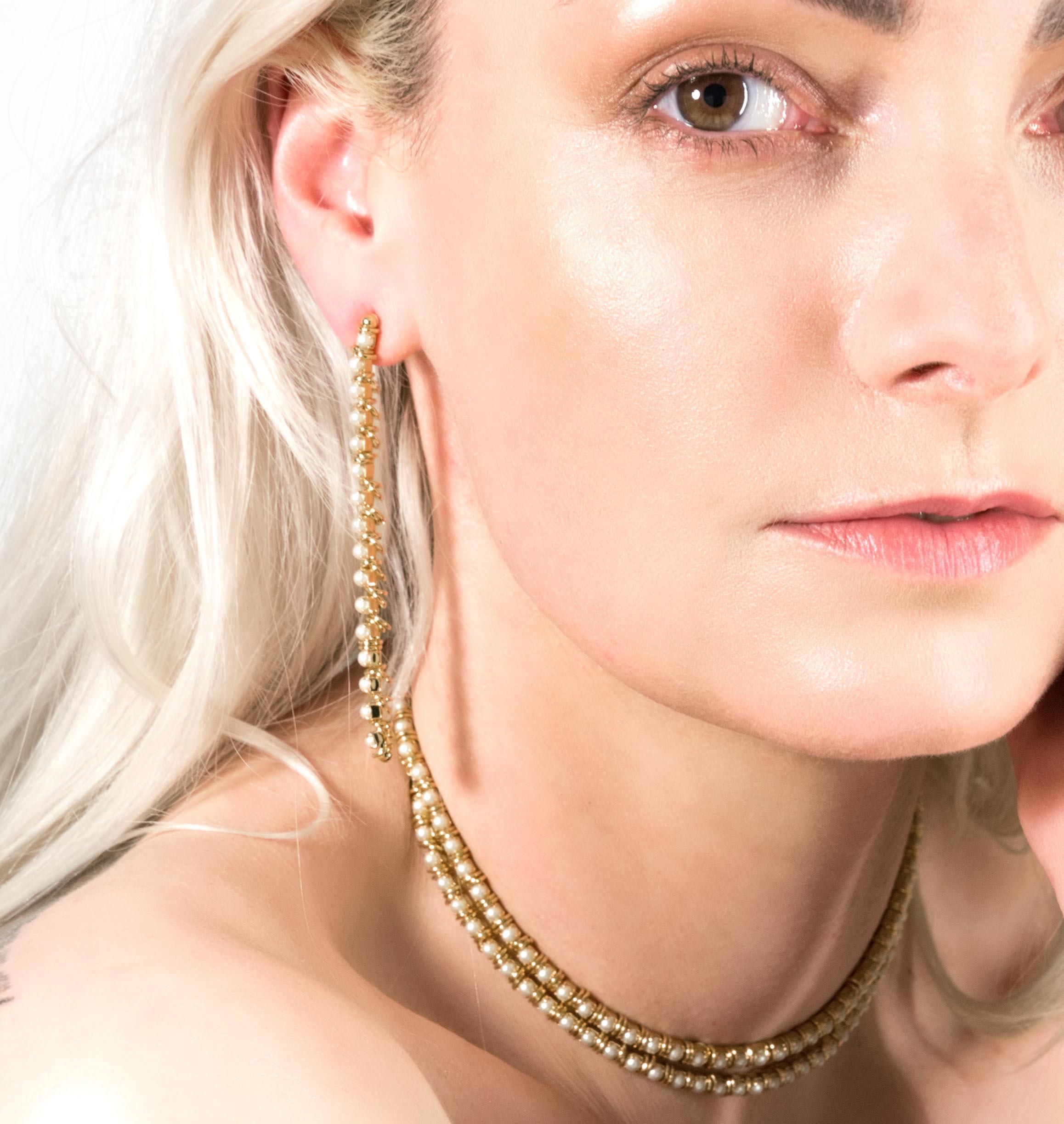 mouttoncollet moutton collet matthieu nicolas bijoux jewelry createurs mode fashion style tendance cristal crystals strass diamant diamond turquoise boheme chic tendance mode moderne qualite galeries lafayette 24S dior gucci or doré belgique france bracelet collier boucles d'oreille boheme chic creole aya nakamura