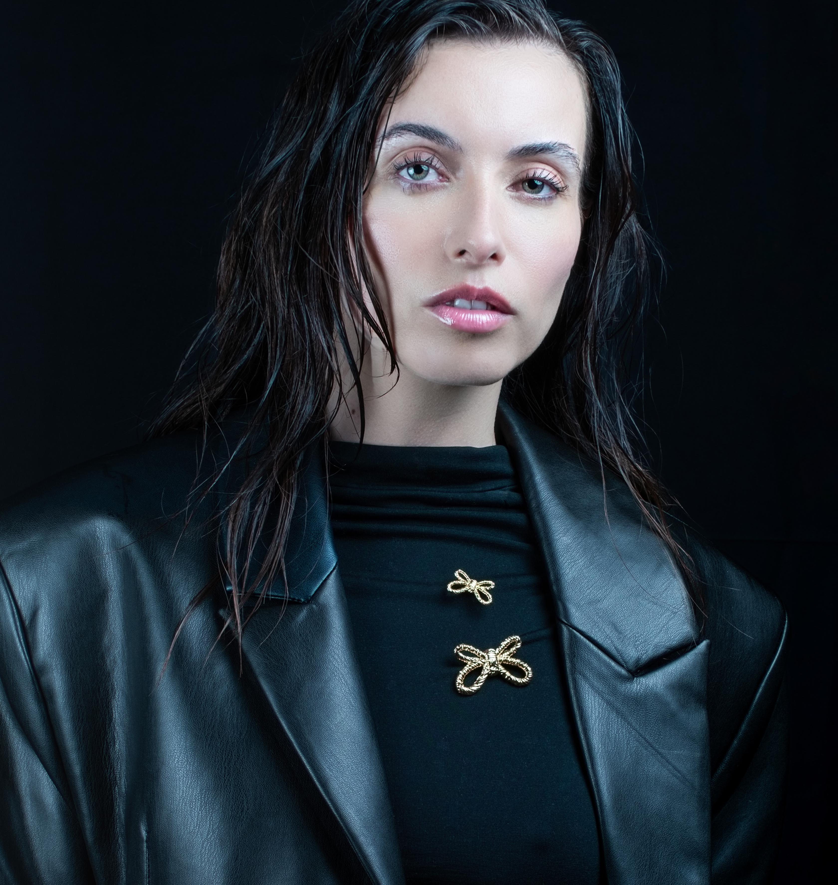 Brooch BOW TWYST Gold