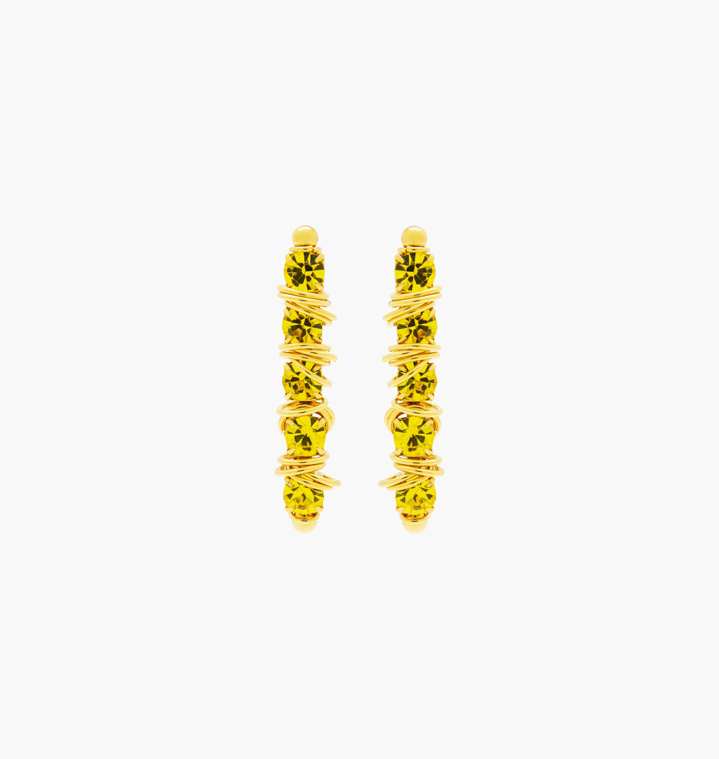 Earrings MINISTARS Citrine - shop.mouttoncollet.com, Nos boucles d'oreilles MINISTARS sont réalisées en bronze dorées à l'or fin, serties de cristaux scintillants coloris citrine et de petits anneaux. Elles seront assez discrètes pour être associées à vos tenues du quotidien, cristal jaune bijou, swarovski, bijou createur, fabrique en france, belgique, italie, belgian designers, creer a paris, moutton collet,